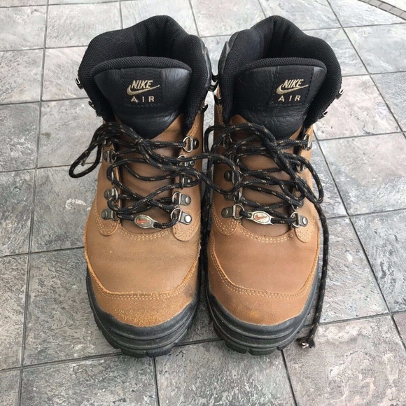 nike air tumalo